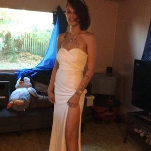 White formal, prom dress or Wedding 💒 Dress.